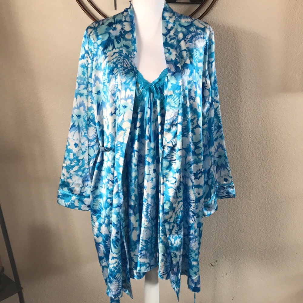 Linea Donetella Nightgown Chemise & Robe set - Picture 4 of 6